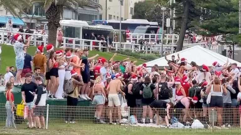 Australia Covid: Sydney Christmas beach party sparks ‘backpacker’ deportation threat