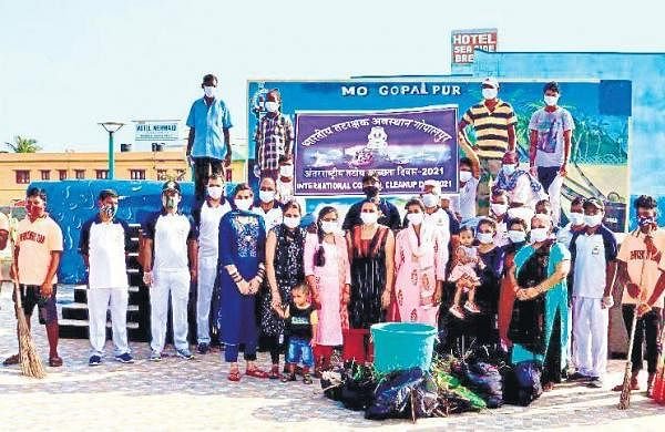 Indian Coast Guard joins hands with locals to clean beaches, waterways in Odisha- The New Indian Express – Travel India Alone