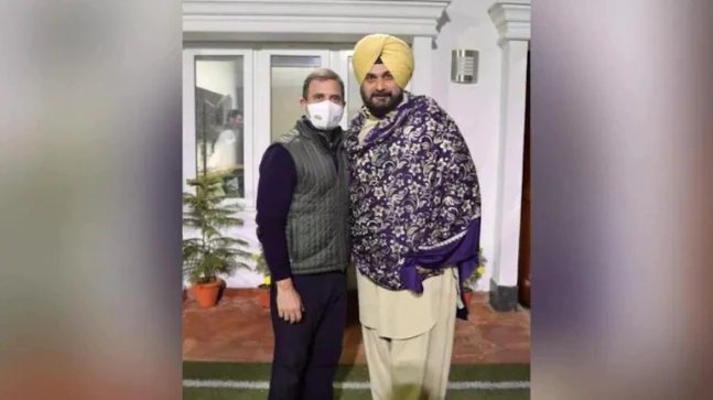 Navjot Singh Sidhu defends Rahul Gandhi's trip to Italy; here's what he said – India Today – Travel India Alone