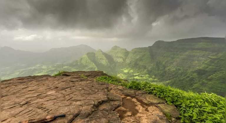 Where to go for a weekend getaway in Maharashtra? – Travel India Alone