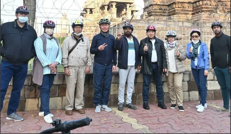 Madhya Pradesh: Khajuraho, Orchha wow diplomats, families from 8 countries – Travel India Alone