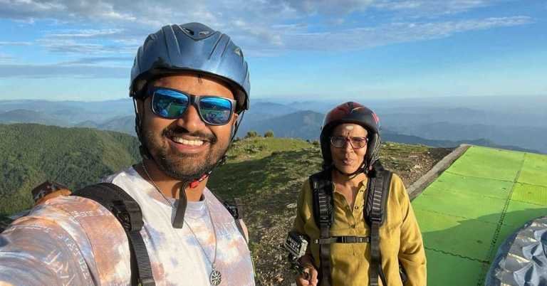 63-YO Travels Across India With her Son, Breaks Age Stereotypes – Travel India Alone