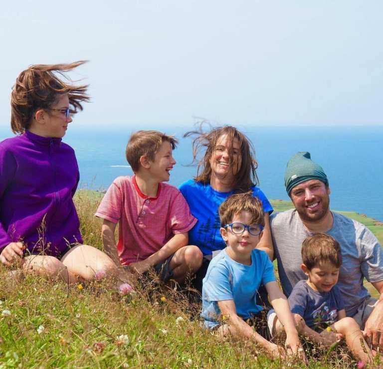 Canadian family goes on world tour to make ‘visual memories’ before 3 out of 4 children go blind : The Tribune India – Travel India Alone