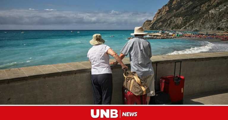 Hassle-free travel tips for senior citizens – Travel India Alone