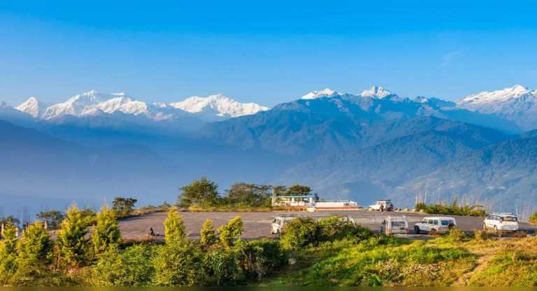 What makes Pelling the best tourist town in Sikkim? – Travel India Alone