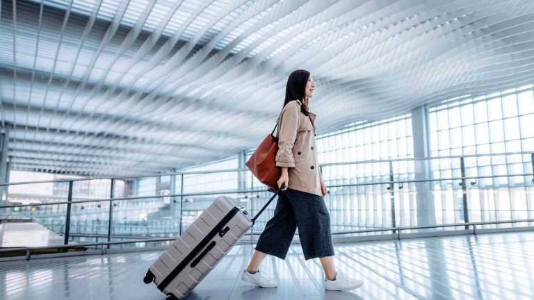 7 Travel Anxiety Tips From a Psychiatrist – Travel India Alone