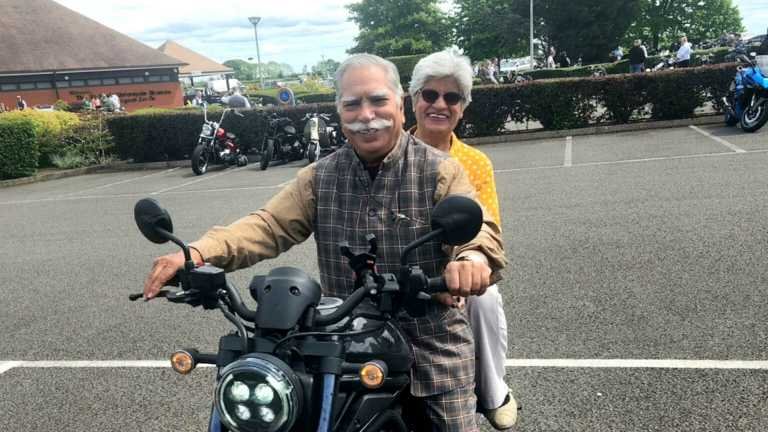 Meet Yogeshwar & Sushma Bhalla, The Two Elders Biking Through India – Travel India Alone