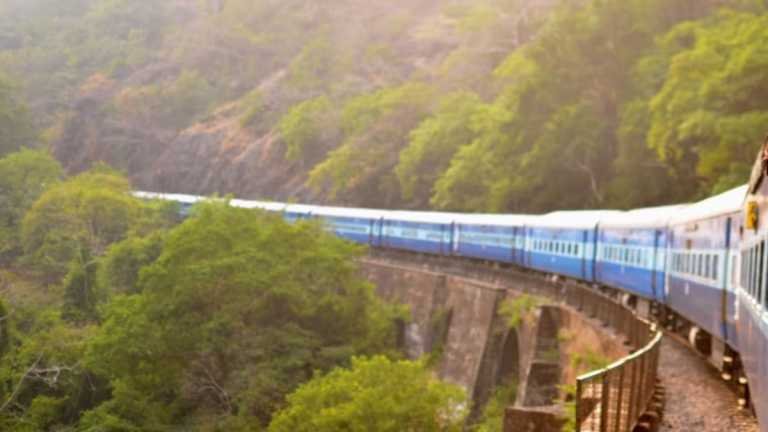 5 Scenic Train Journeys In India You Need To Take In 2023 – Travel India Alone