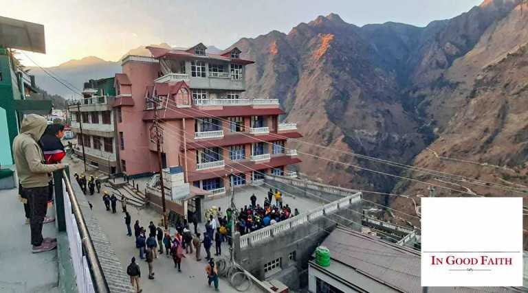 Devdutt Pattanaik writes | In Joshimath, the question is: What is the cost of pilgrimage? – Travel India Alone