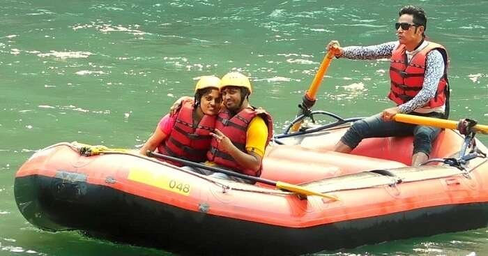 Their Honeymoon Trip To Gangtok & Darjeeling Was Impeccable! – Travel India Alone