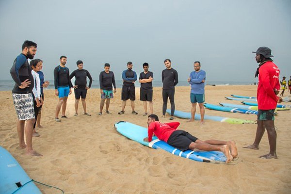 Surfing on the beach: An exhibition of coastal arts by Young Indians – Travel India Alone