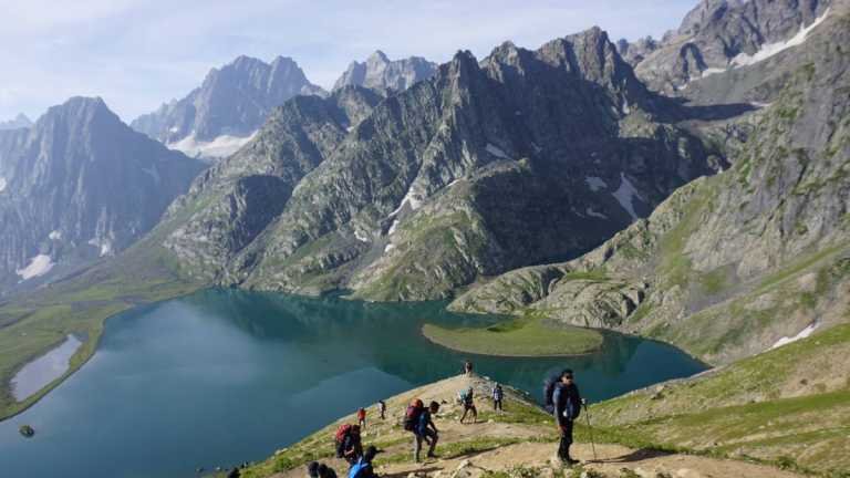 Over 50? You should hike India’s Great Lakes of Kashmir – Travel India Alone
