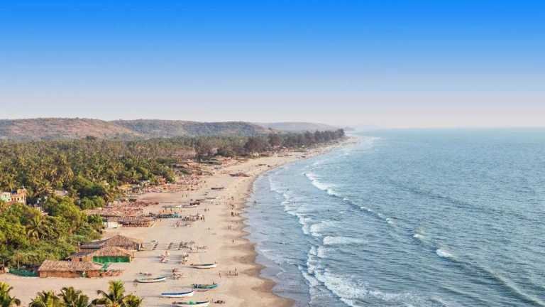 Winter’s End Beckons British Tourists to Sun-Drenched Indian Paradise – Travel India Alone