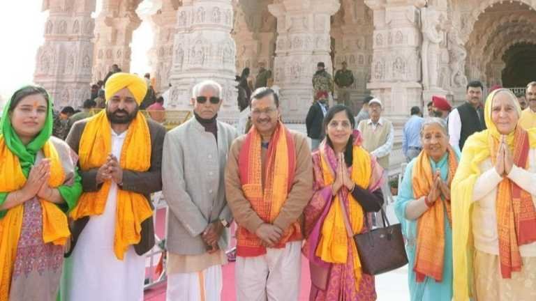 Arvind Kejriwal, Bhagwant Mann visit Ayodhya Ram Mandir with families | See pics – Travel India Alone